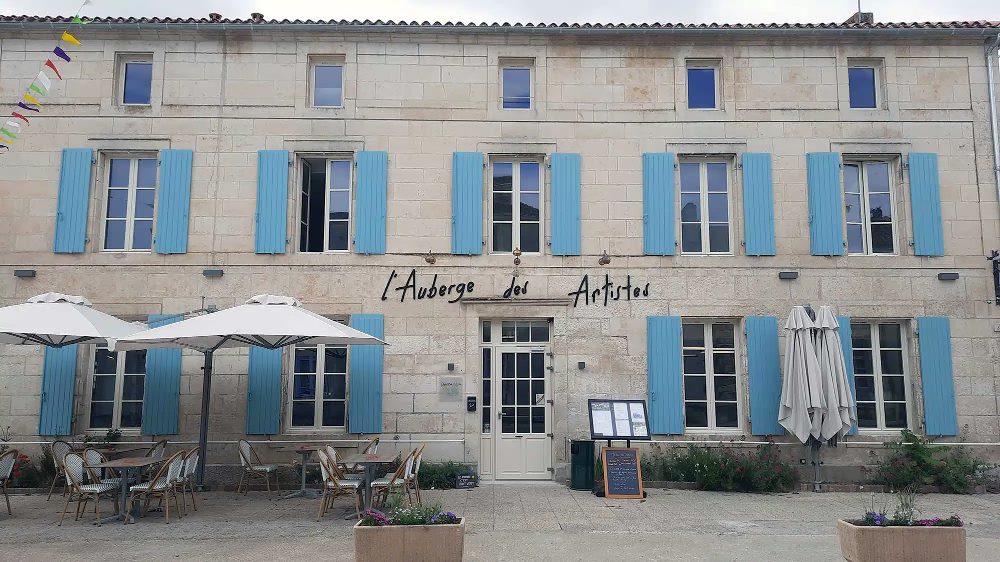 Terrasse auberge des artistes