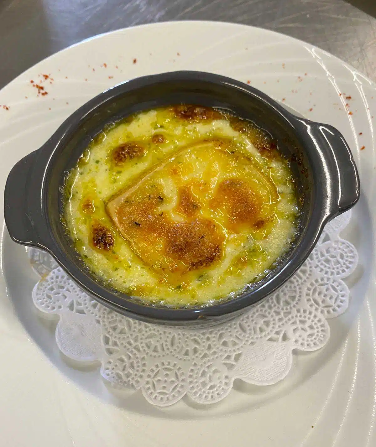 Cassolette escargots et fromage a l ail des ours